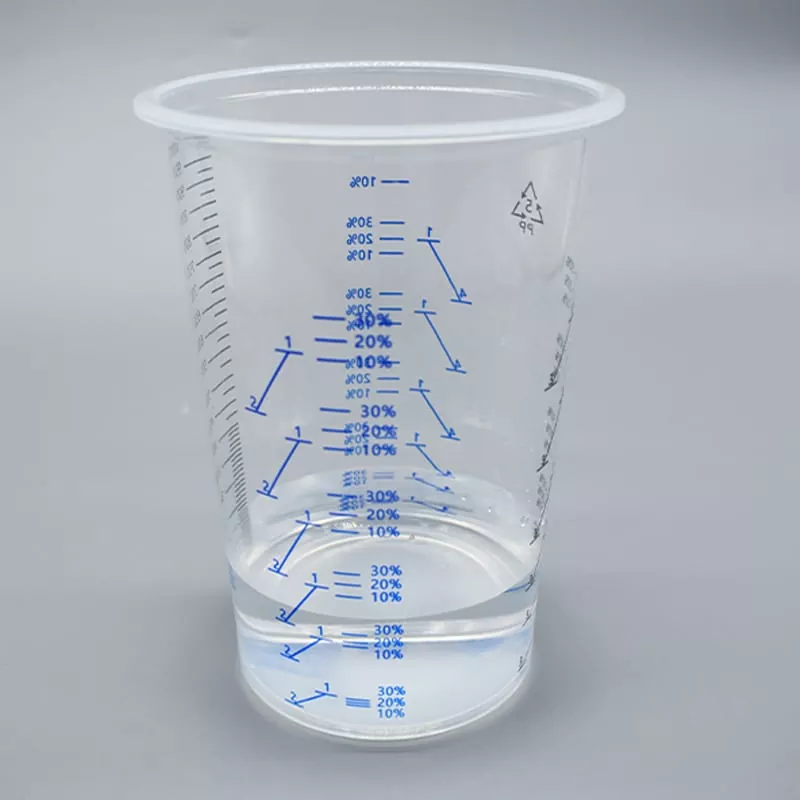 ¿Por qué la taza de mezcla de pintura puede tener en cuenta tanto la precisión como el costo?